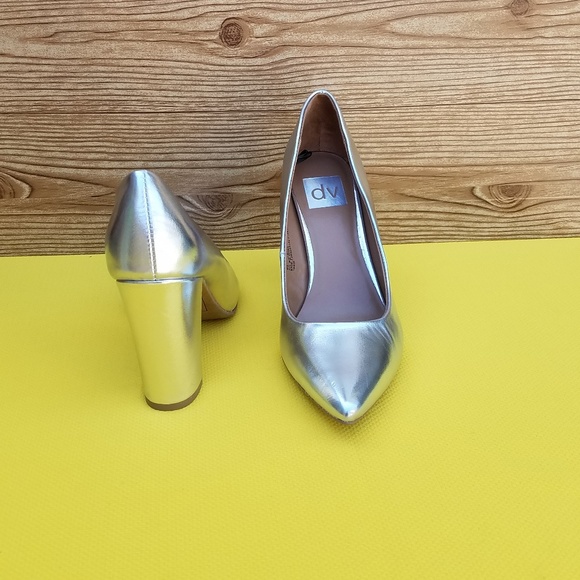 Heels - Picture 2 of 4